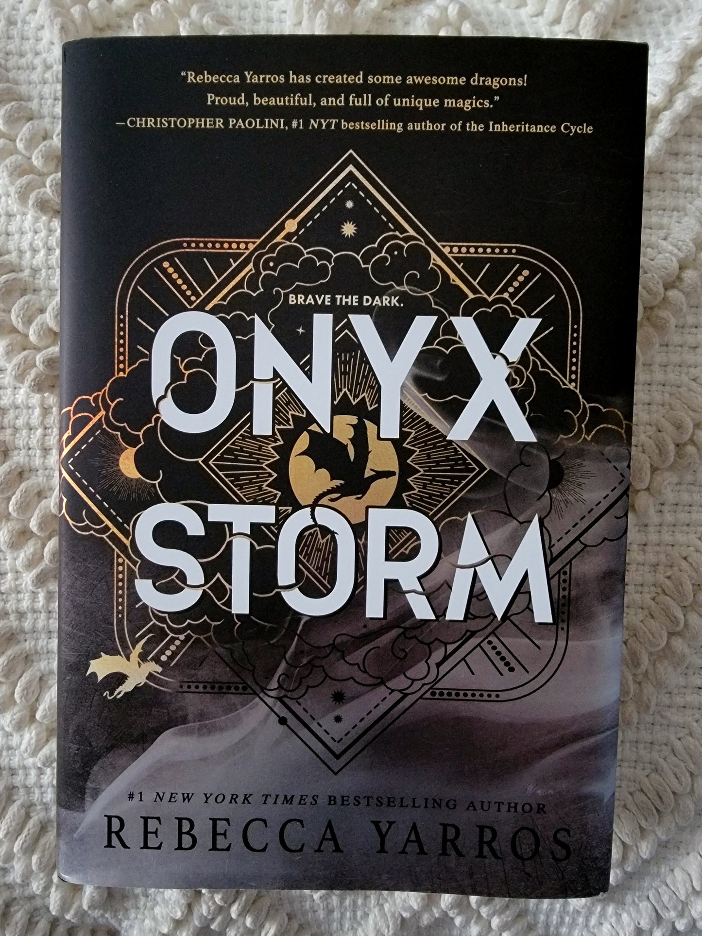 Onyx Storm by Rebecca Yarros (The Empyrean Series #3)